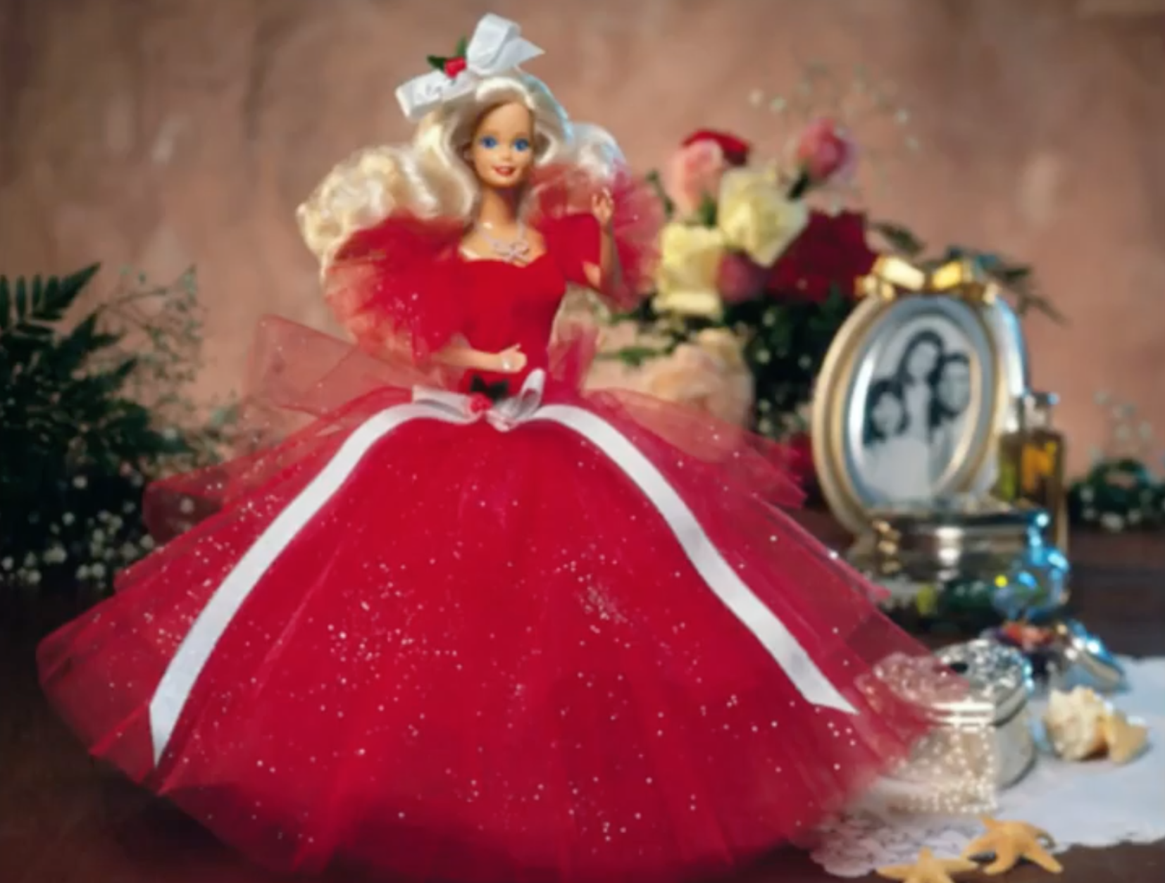 1988: Happy Holidays Barbie dresses up
